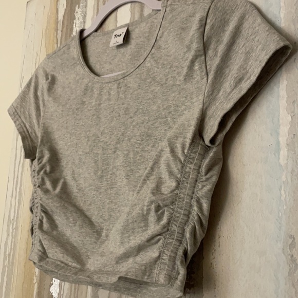 ❌sold Aritzia Tna Malibu T-Shirt heather chrome - Picture 6 of 7